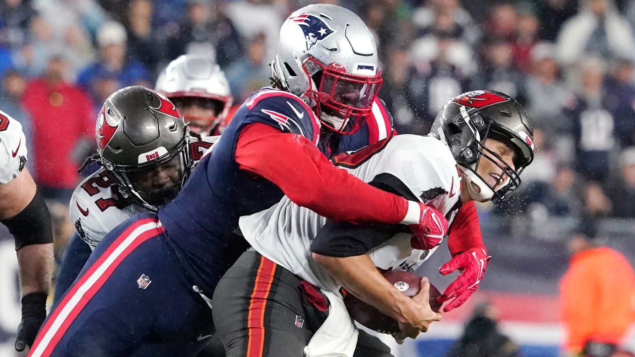 New England Patriots linebacker Matt Judon wins off the edge to sack Tampa  Bay Buccaneers quarterback Tom Brady for big loss