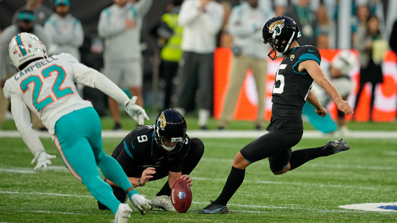 Matthew Wright's last-gasp kick gives Jacksonville welcome win over Miami, NFL