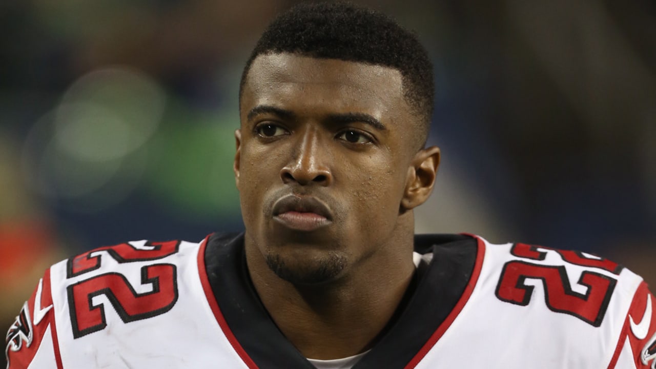 Falcons safety Keanu Neal keeps signed Kam Chancellor jersey in