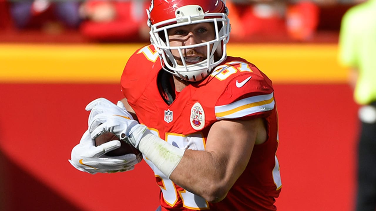 Chiefs' Travis Kelce on the upcoming 'Kelce' Bowl vs. Eagles: 'My mom can't  lose' - Arrowhead Pride