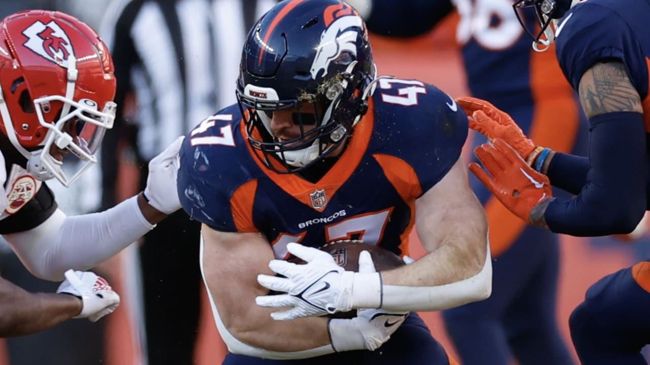 Denver Broncos linebacker Josey Jewell (47) against the Kansas City Chiefs  of an NFL football game Sunday, December 11, 2022, in Denver. (AP  Photo/Bart Young Stock Photo - Alamy