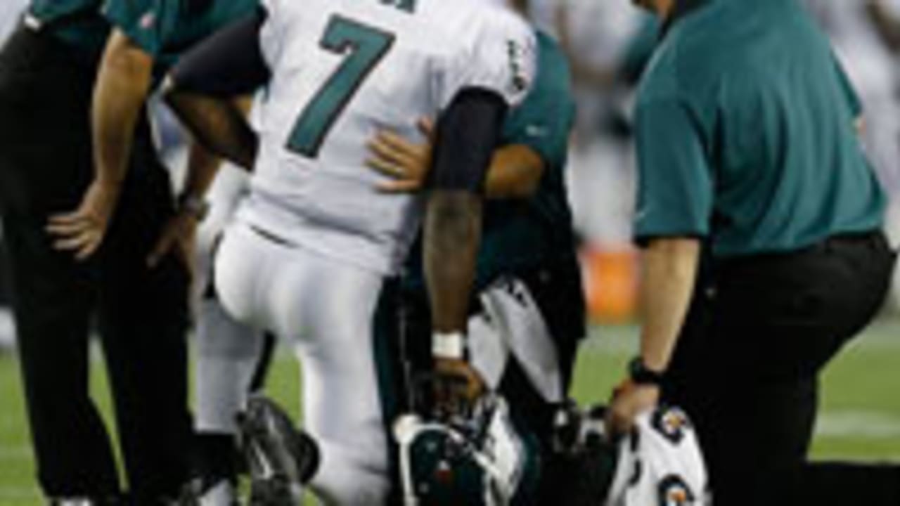 michael-vick-120821-SPOT.jpg