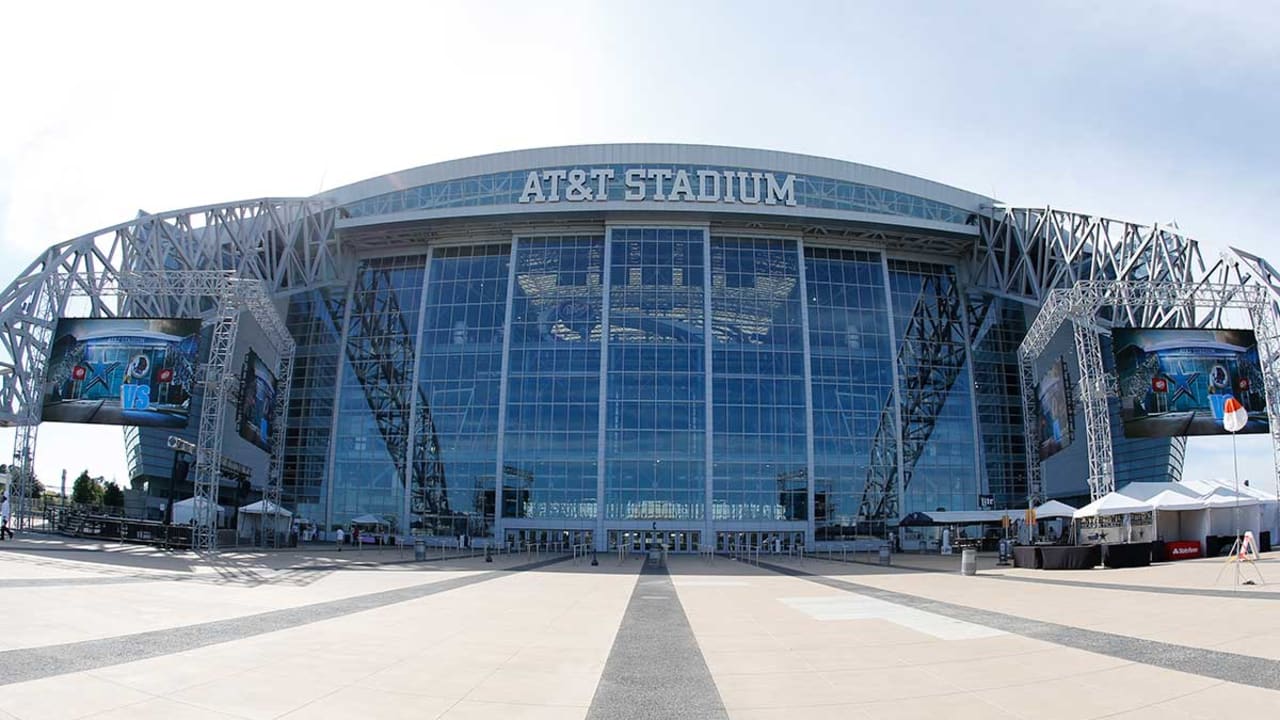 Houston Texans Vs. Dallas Cowboys in Arlington at AT&T Stadium