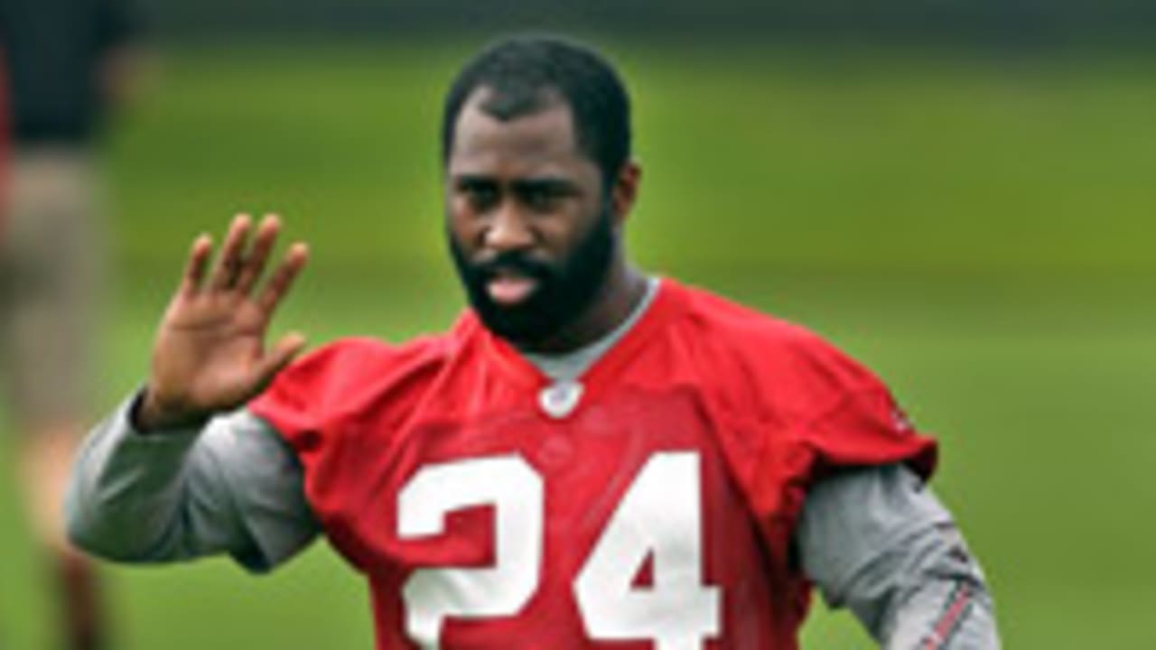 darrelle-revis-130723-spot.jpg