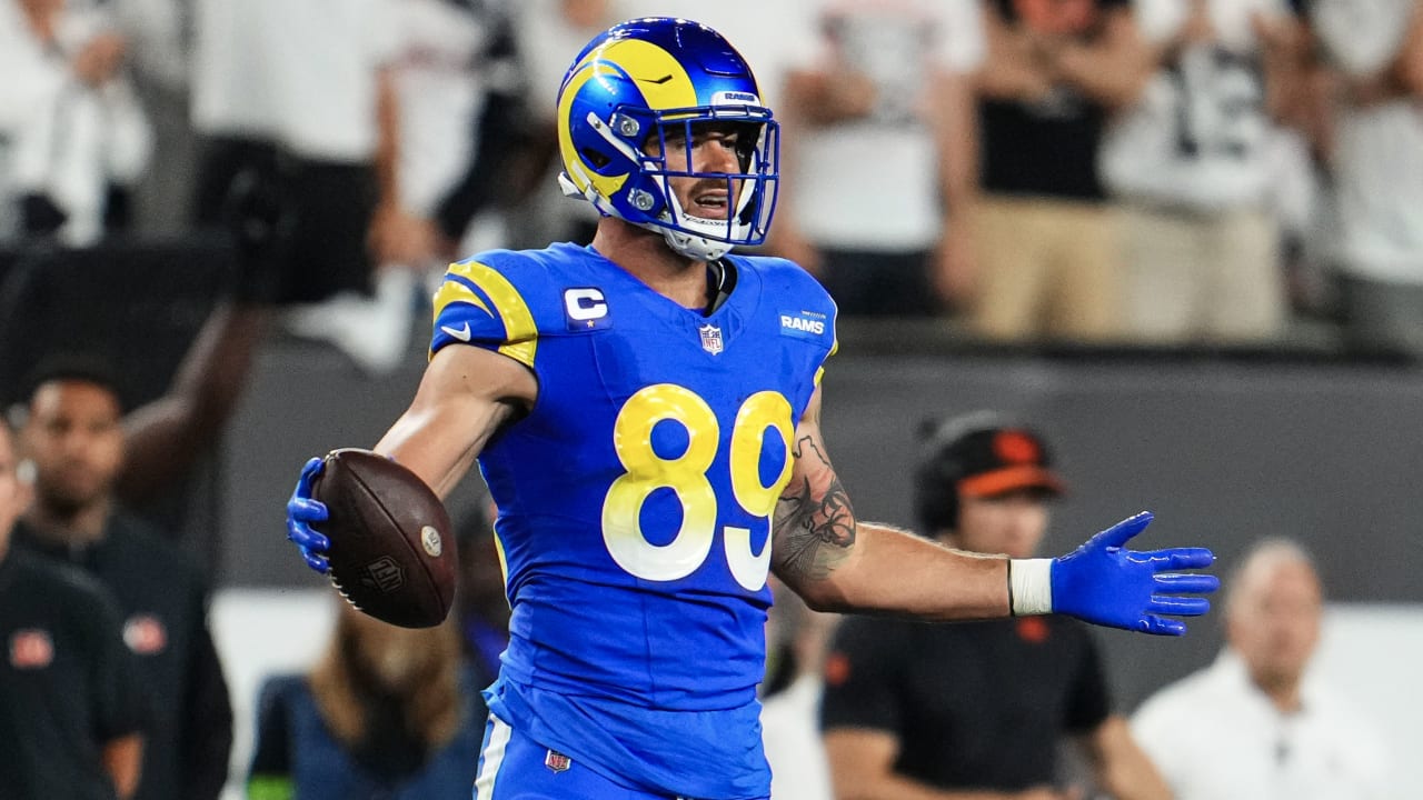 Los Angeles Rams Show Their Love For Tyler Higbee With An