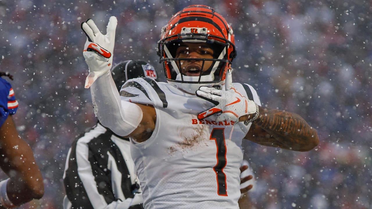 NFL Network's Bridget Condon: Wide receiver Ja'Marr Chase doesn't think  Cincinnati Bengals have received due credit for their accomplishments