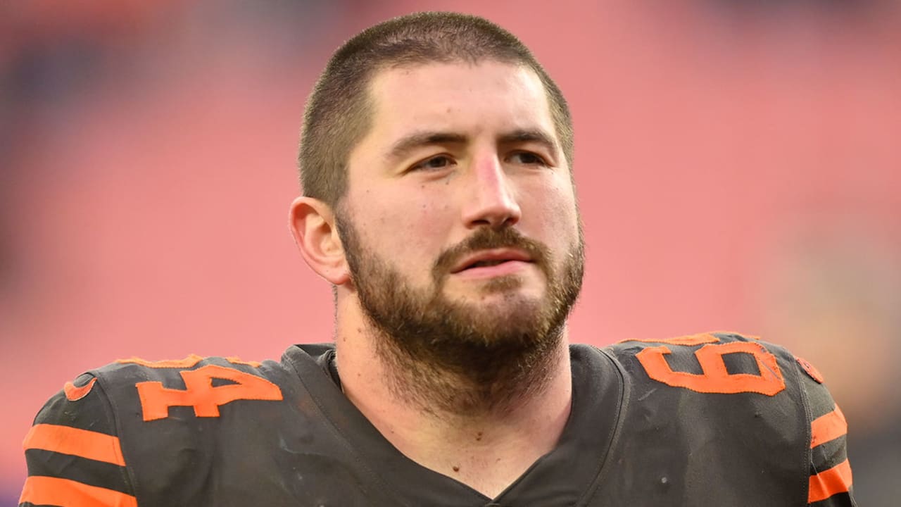 Browns center JC Tretter elected to second term as NFLPA president