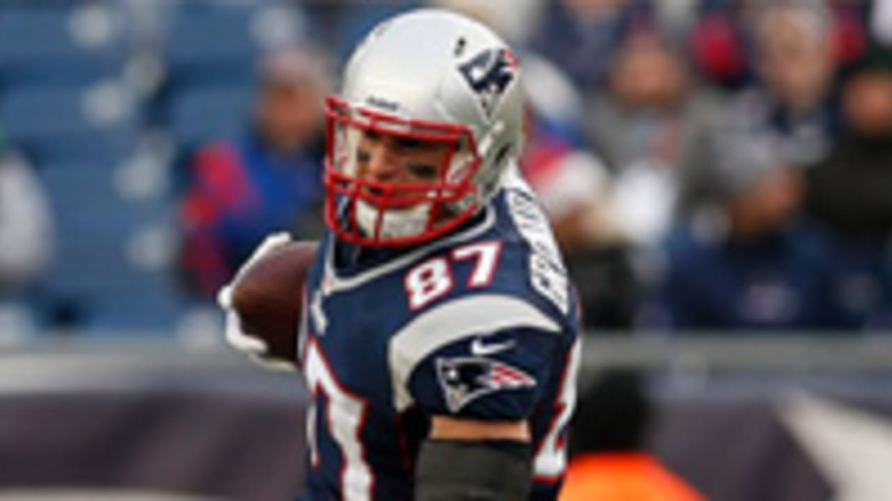 rob-gronkowski-120913-spot.jpg