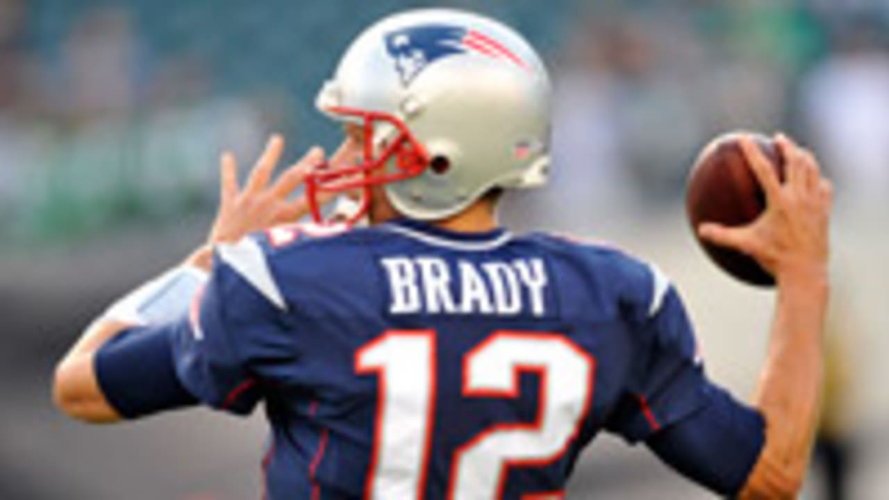 Tom Brady Leads Patriots to Win over Tim Tebow and Broncos - The New York  Times