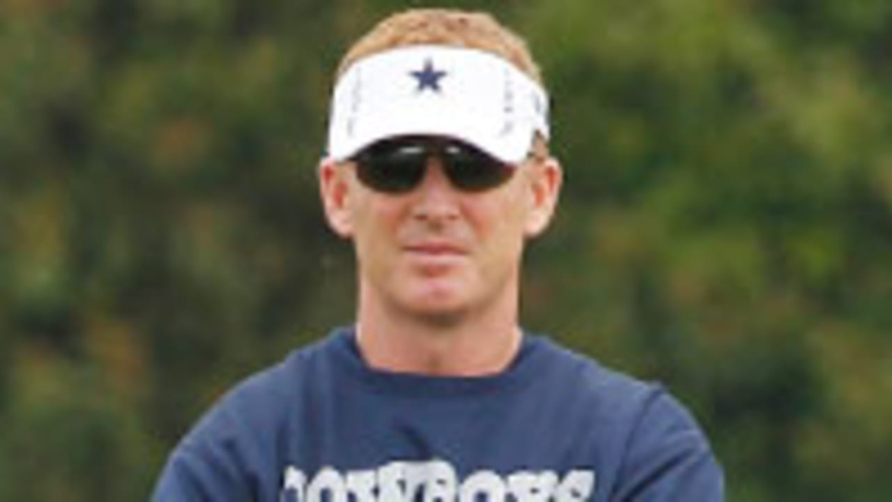Jason Garrett not coaching to save job, Jerry Jones says