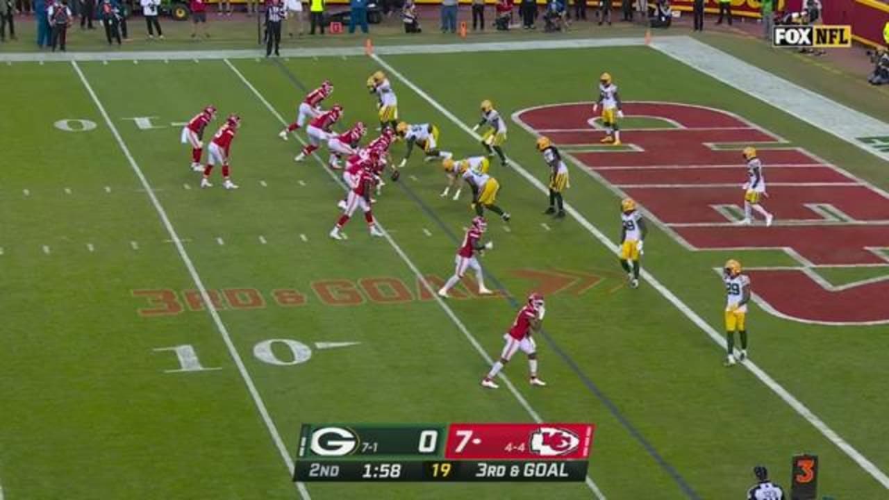 Green Bay Packers' Krys Barnes runs a drill at the NFL football