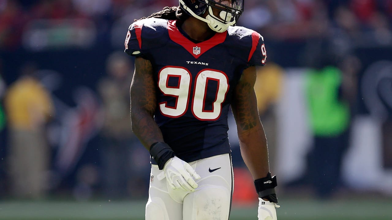 Jadeveon-Clowney-150428-SL.jpg