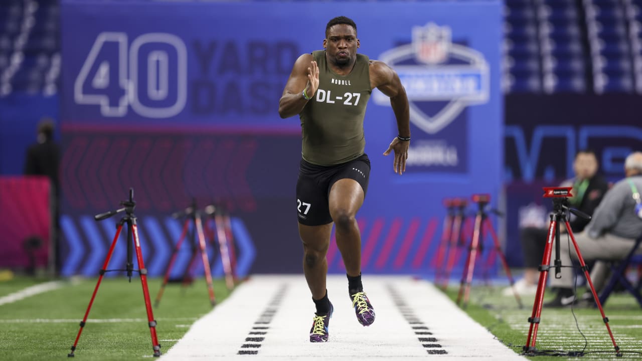 Defensive end Ikenna Enechukwu runs official 4.70second 40yard dash