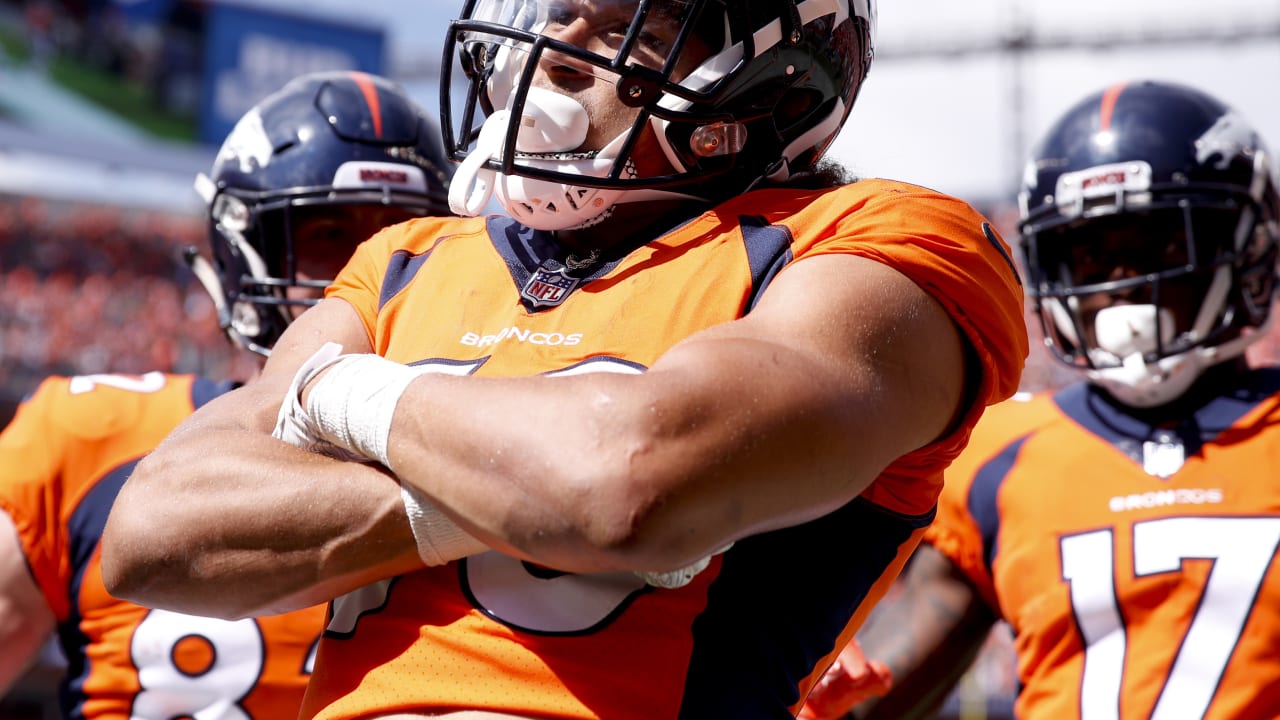 phillip-lindsay-092018