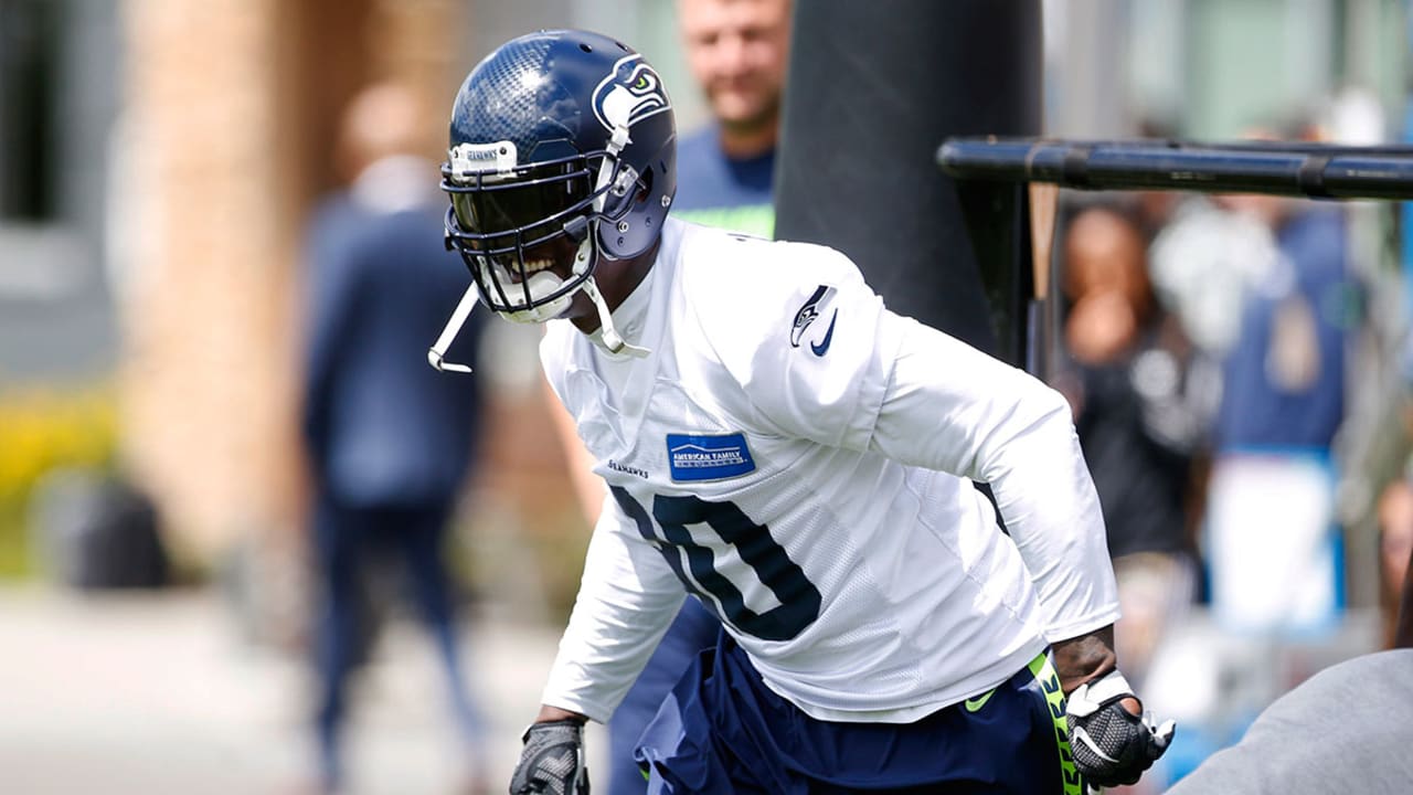 Seattle Seahawks bringing back DE Chris Clemons 