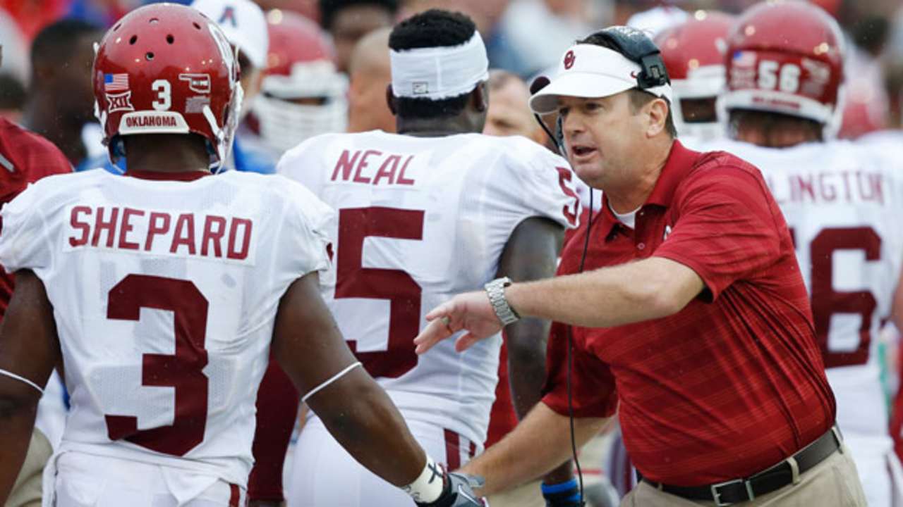 Bob-Stoops-140910-TOS.jpg