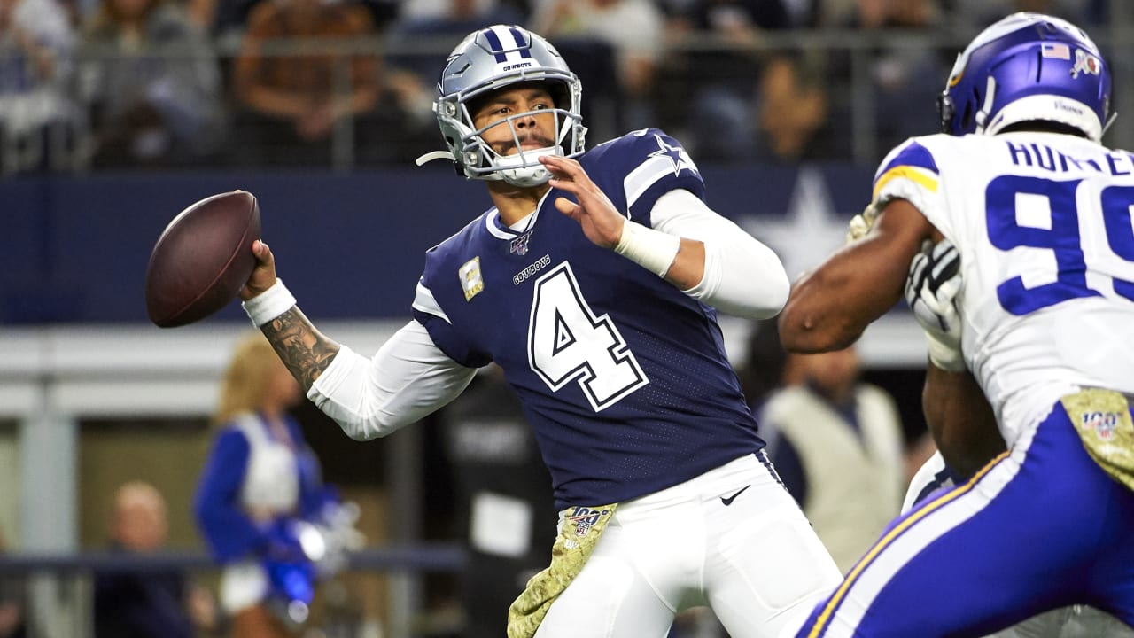 Dak Prescott Russell Wilson Headline Nfl S Top 10 Deep Passers