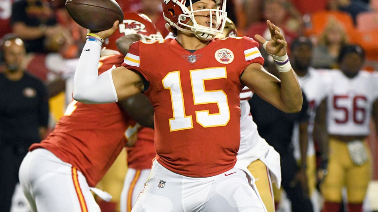 mahomes-170811-SL