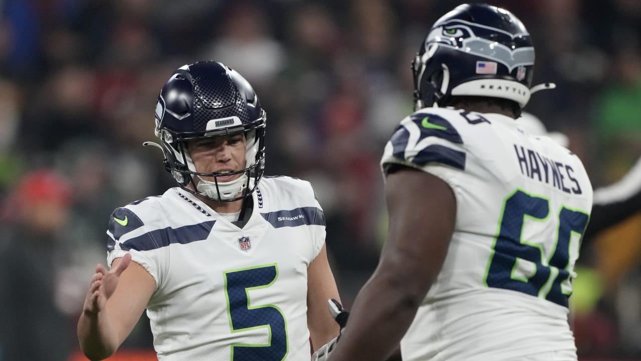 Seattle Seahawks place kicker Jason Myers stands on the field before the NFL  football team's mock game, Friday, Aug. 4, 2023, in Seattle. (AP  Photo/Lindsey Wasson Stock Photo - Alamy