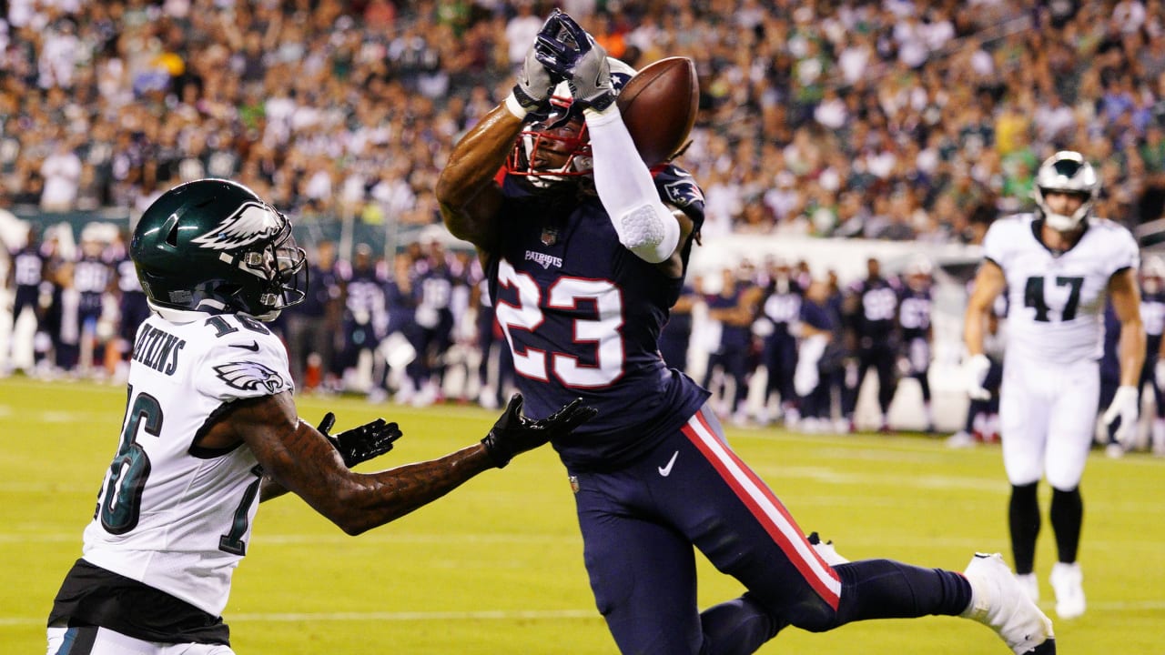 New England Patriots defensive back Kyle Dugger disrupts Joe Flacco's  fourth-down throw in the end zone