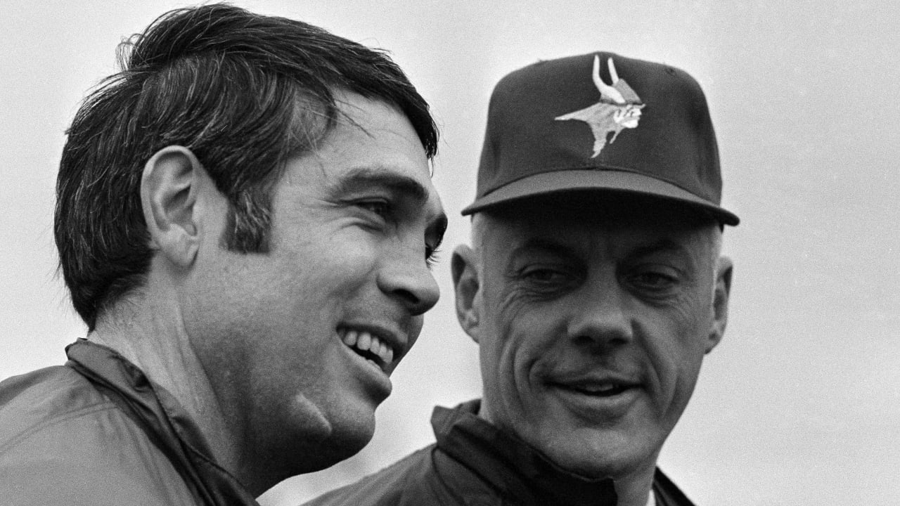 Legendary Minnesota Vikings QB Passes Away