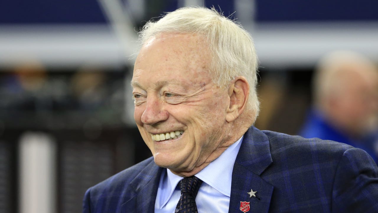 Jerry Jones sees Cowboys' youth movement key to wooing millennials