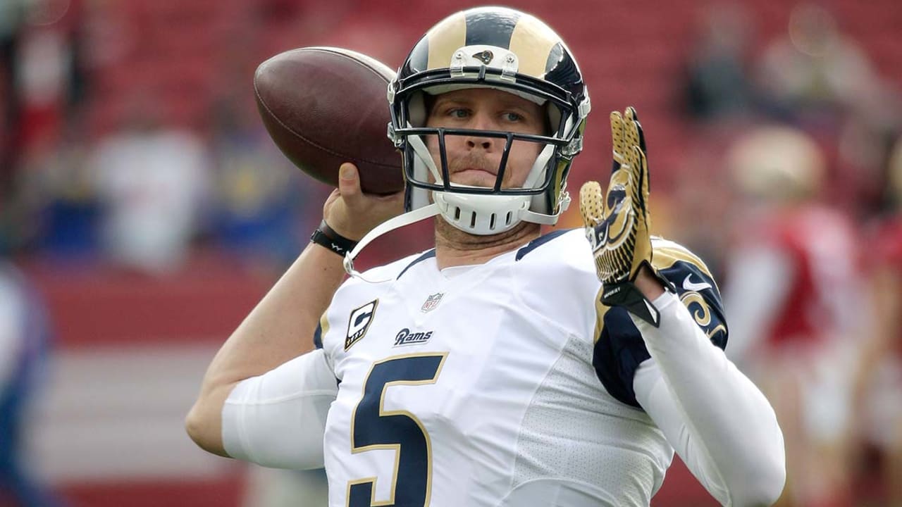 Nick Foles Booed and Benched After Disastrous Start Against Buccaneers