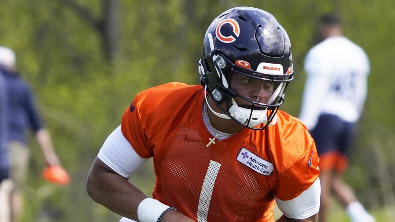 Chicago Bears game grades: Justin Fields runs to the head of the class  (again) - CHGO