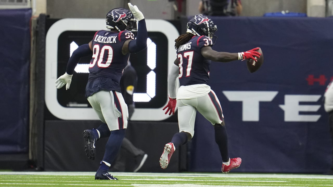 Wacky interception alert! Houston Texans grab pick after pass hits RB's ...