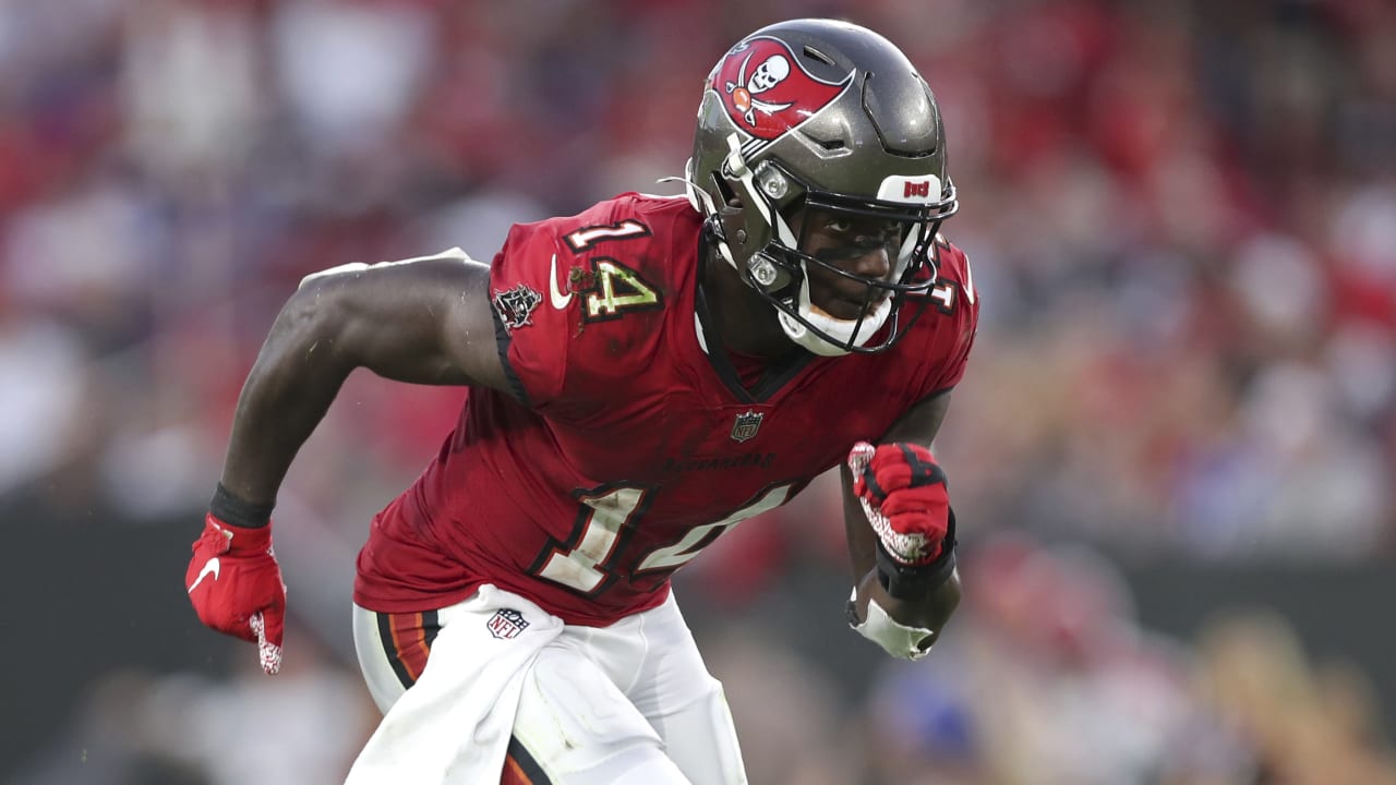 Bucs use franchise tag on former Penn State WR Chris Godwin; Allen