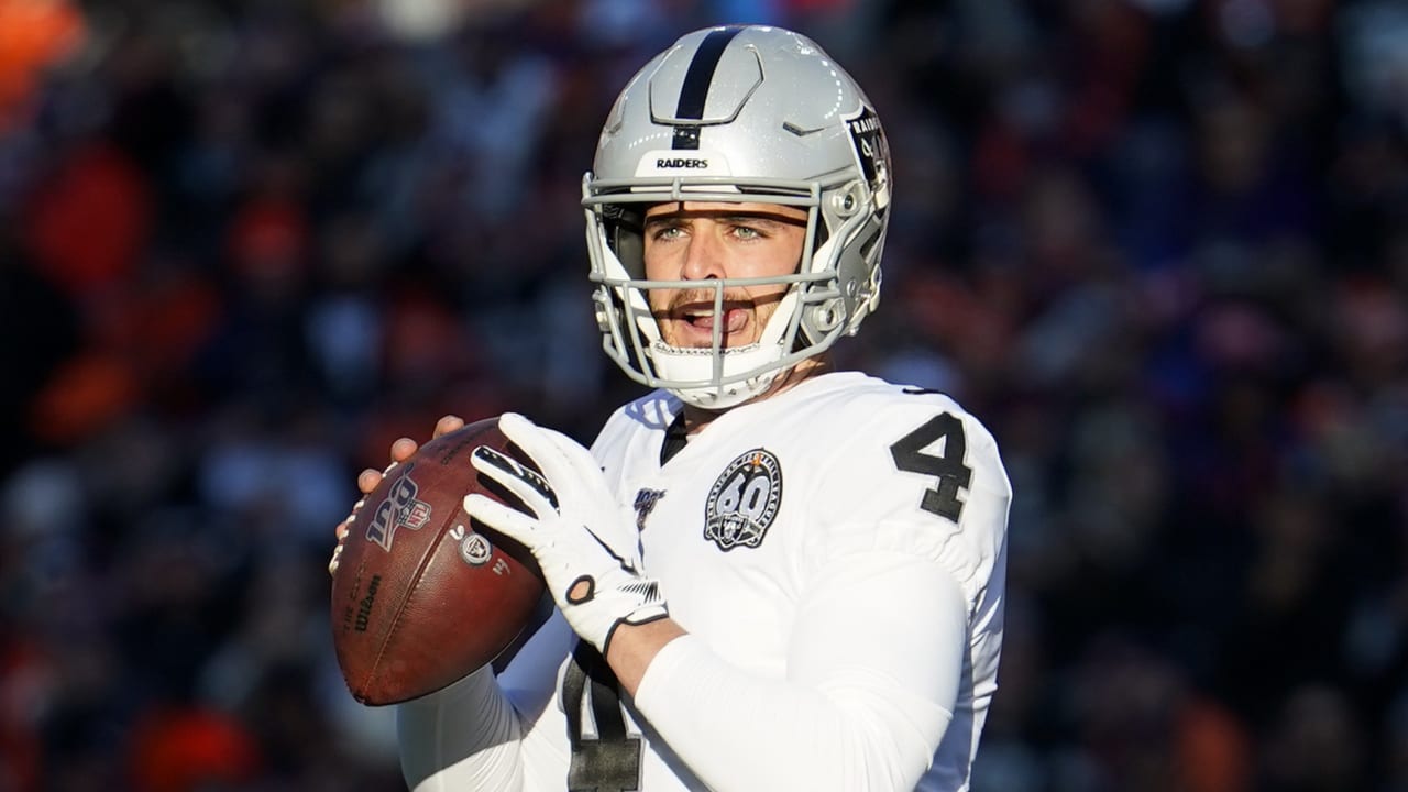 Kirk Cousins vs Derek Carr: Two franchise QB's off to very different 2017  starts - Silver And Black Pride