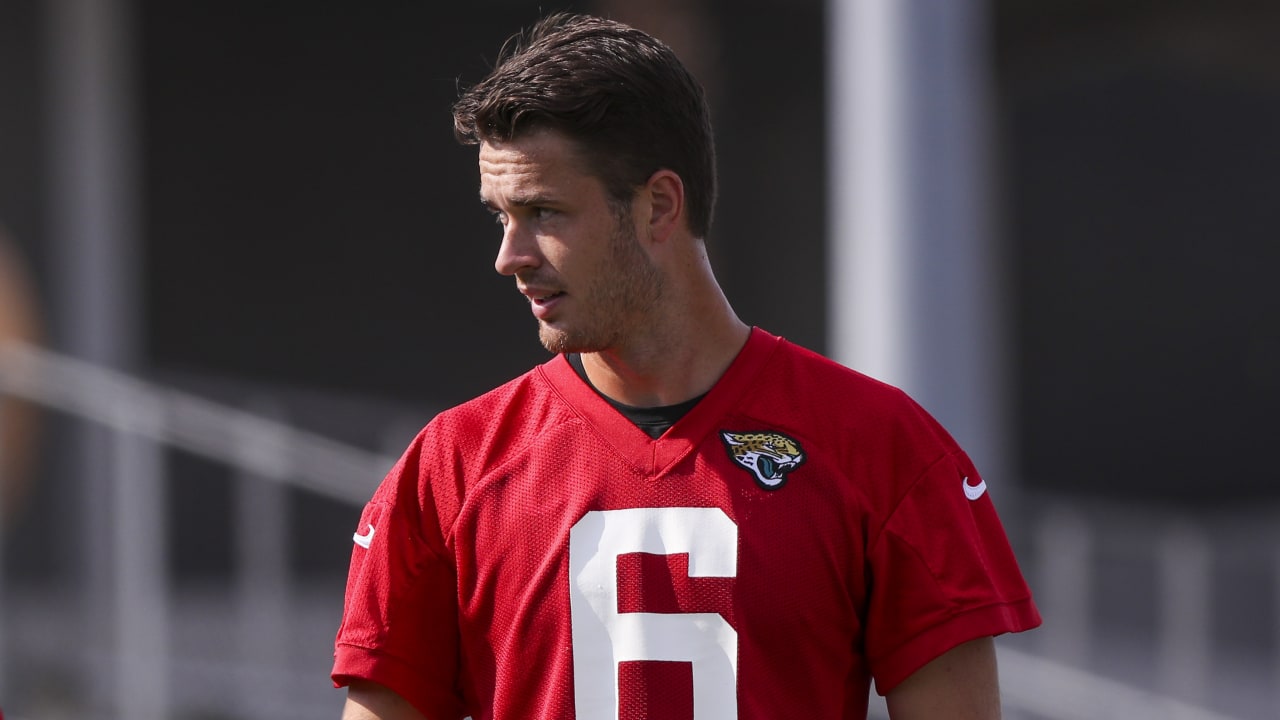 Jaguars rookie QB Jake Luton passes for 304 yards in loss to Texans