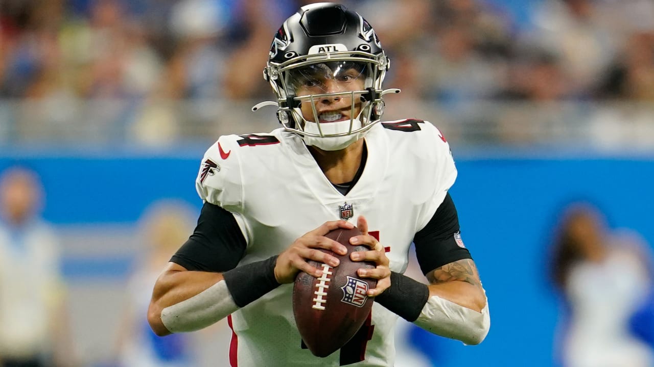 Desmond Ridder throws his first NFL touchdown pass for Atlanta Falcons