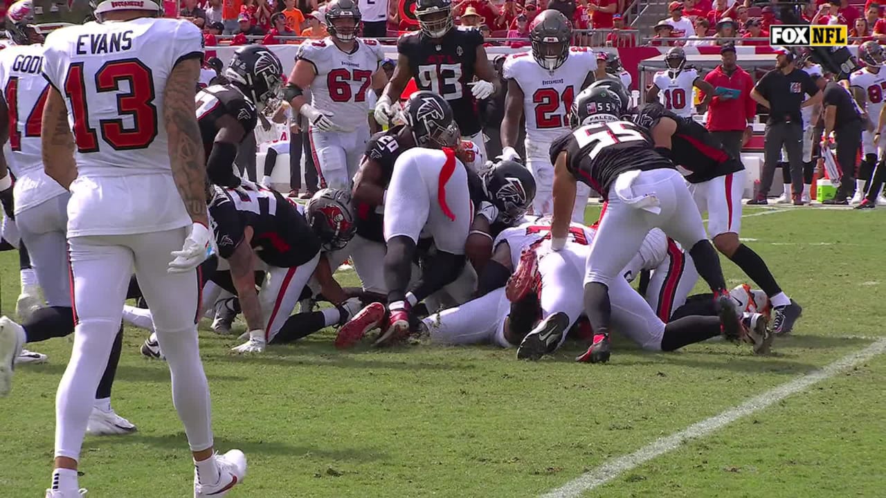 Atlanta Falcons linebacker Nate Landman's forced fumble sparks Falcons
