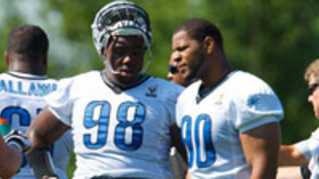 ndamukong-suh-nick-fairley-130529-Spot.jpg