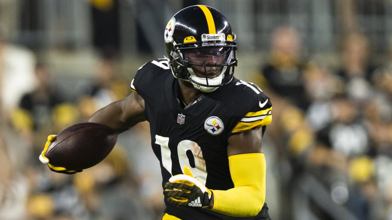 Report: Pittsburgh Steelers' JuJu Smith-Schuster out vs. Buffalo Bills