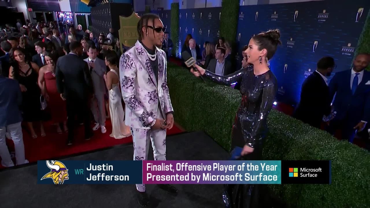 Minnesota Vikings wide receiver Justin Jefferson presents his speech after  winning the 2022 AP Offensive Player of the Year award