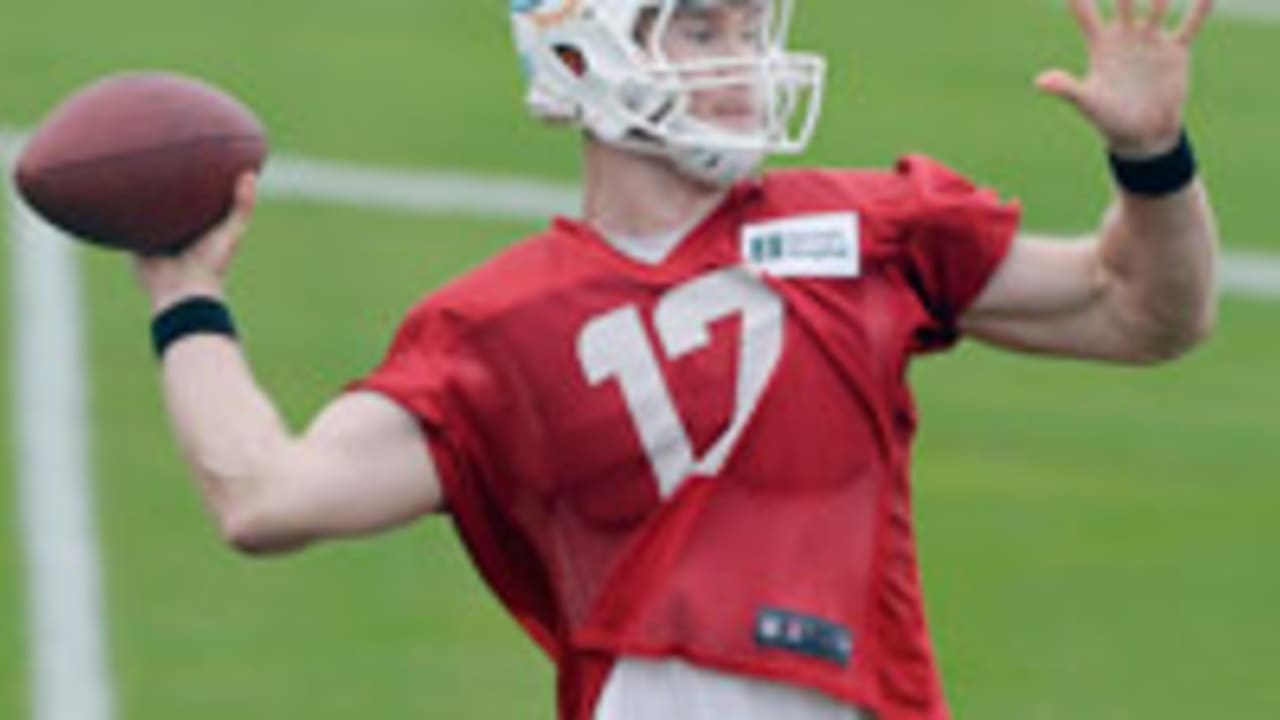Ryan-Tannehill-sl-130721.jpg