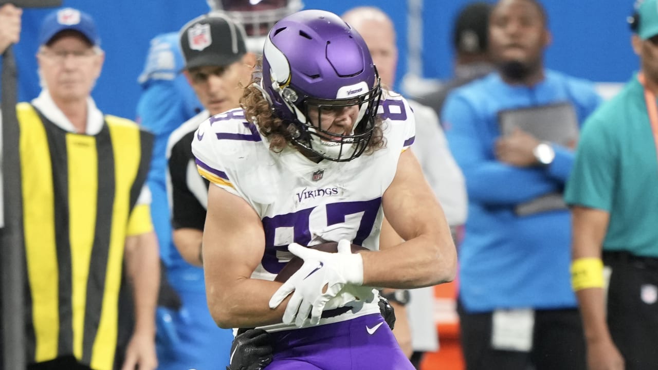 Minnesota Vikings tight end T.J. Hockenson gets an early catch vs. his