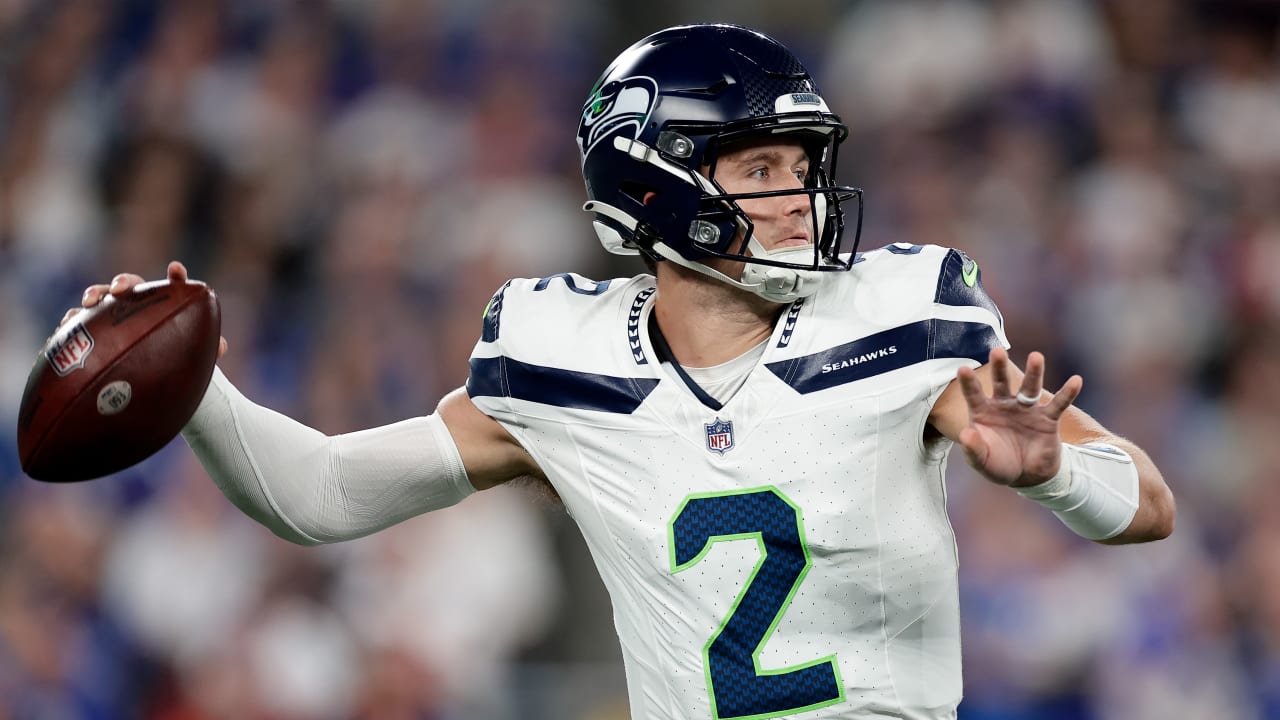 Can't-Miss Play: Ex-Broncos teammates Seattle Seahawks quarterback Drew  Lock and tight end Noah Fant connect for 51-yard gain down sideline