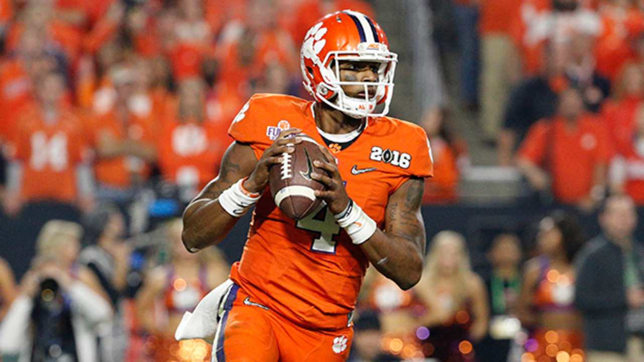 Watson-Deshaun-160115-TOS.jpg