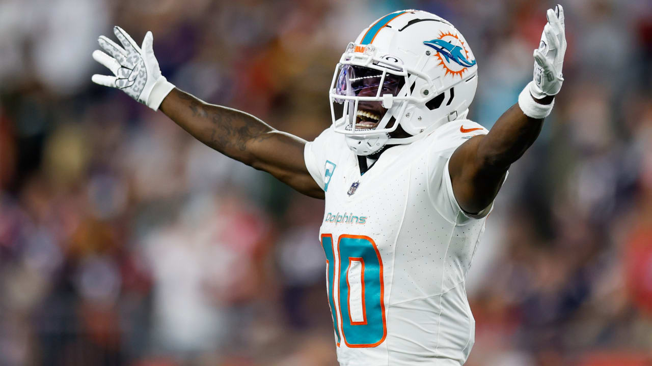 Dolphins WR Tyreek Hill Patriots fans are some of 'worst fans' in NFL