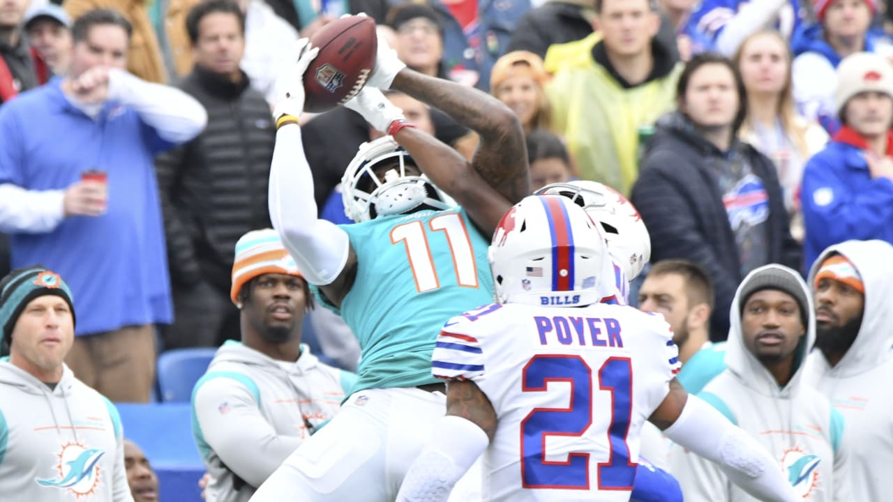 DeVante Parker of the Miami Dolphins catches a touchdown pass