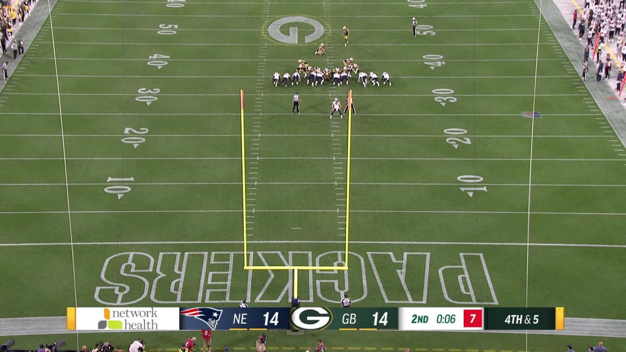 Anders Carlson hits 52-yarder to put Packers ahead in NFL debut