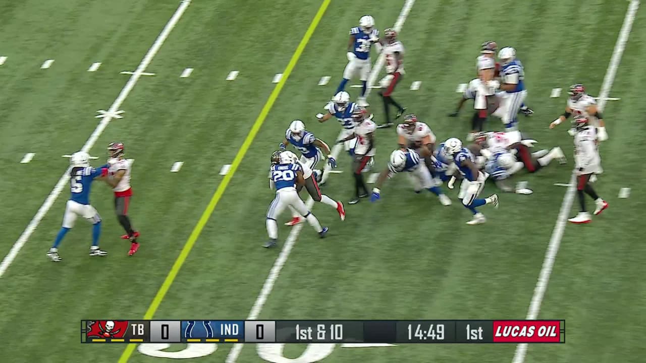 Freighttrain Tampa Bay Buccaneers running back Leonard Bucs