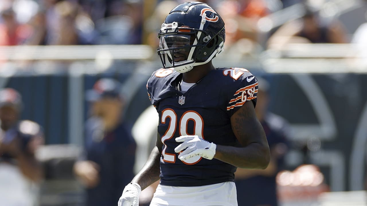 Bears rookie cornerback Tyrique Stevenson toe taps his way to INT of