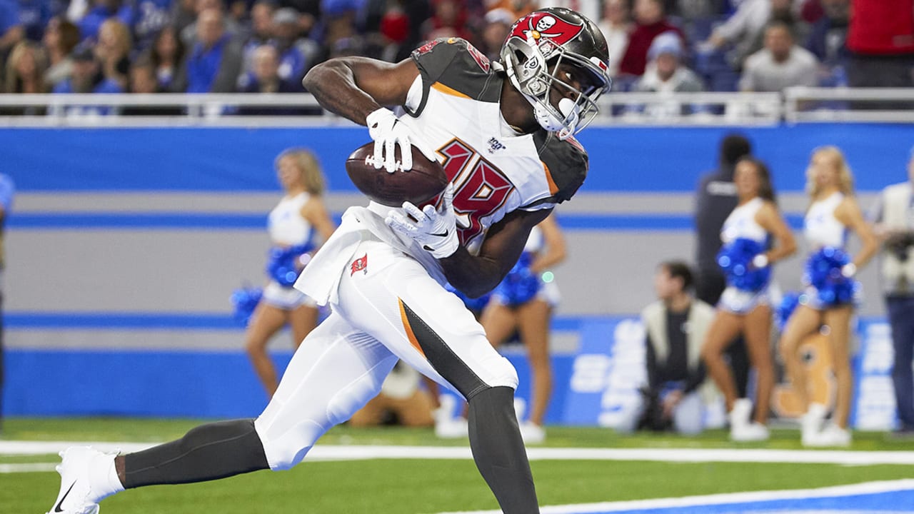 Week 16 fantasy football waiver wire targets