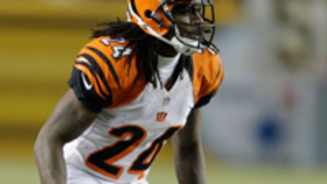 adam-jones-131225-spot.jpg