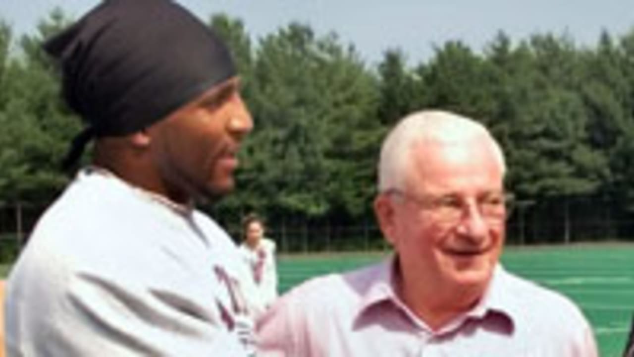 ray-lewis-art-modell-120906-spot.jpg