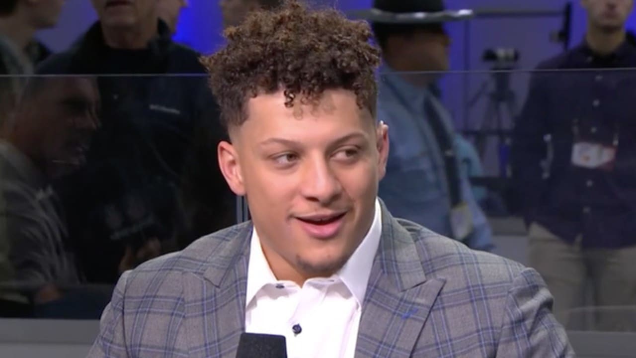 Patrick Mahomes opens up on private Tom Brady talks ahead of AFC  Championship Game - Irish Mirror Online